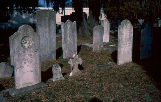biloxi-cemetery-5-nicole-young_jpg